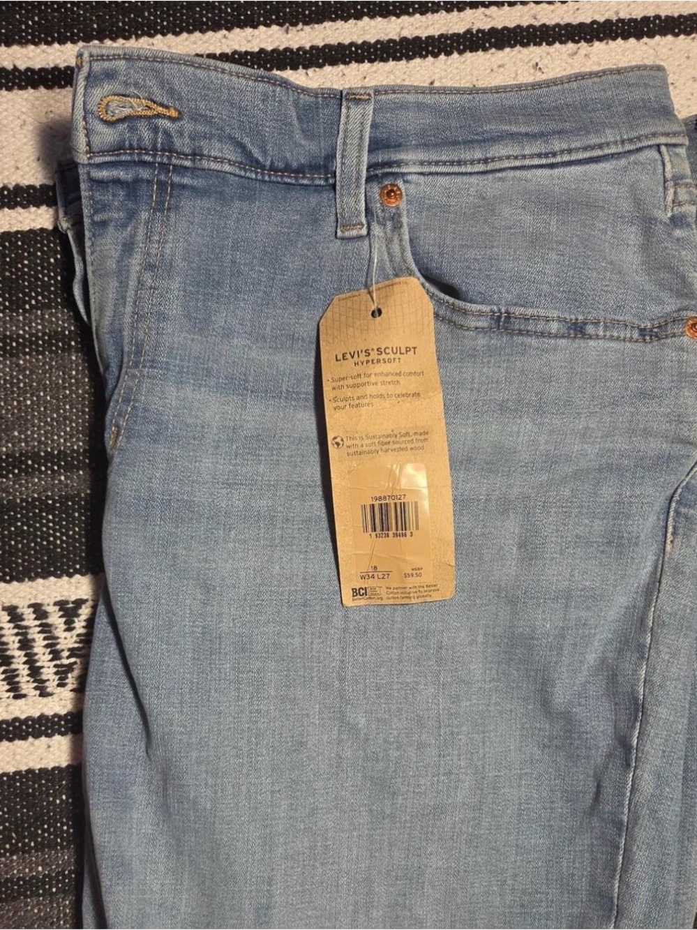 Levi's Sculpt Hypersoft" collection. Size 18